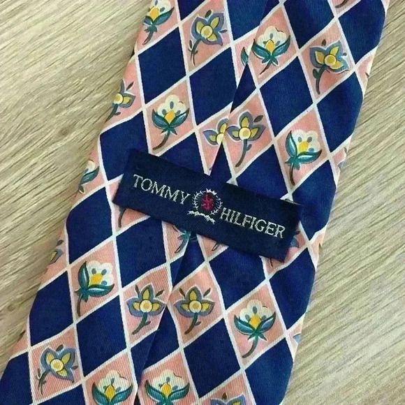 Tommy Hilfiger Tie - Picture 4 of 5